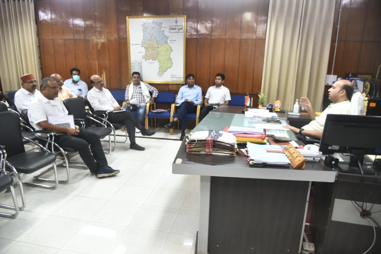 बरसात से पहले सीवरेज व 700 से ज्यादा बैकलेन की सफाई : कलेक्टर