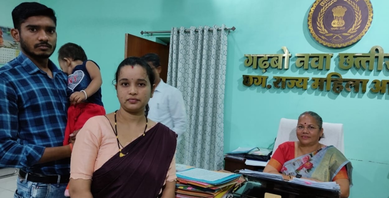 महिला आयोग के पहल पर समाज की मुख्य धारा शामिल हुआ बहिष्कृत परिवार&hellip;