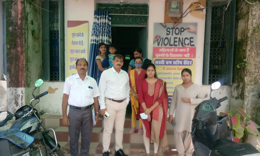 सीईओ ने सखी सेन्टर का किया आकस्मिक निरीक्षण