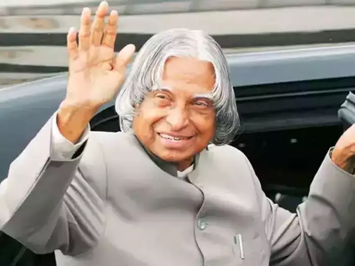 विस् अध्यक्ष डॉ. महंत ने डॉ. एपीजे अब्दुल कलाम की पुण्यतिथि पर अर्पित की श्रद्धांजलि