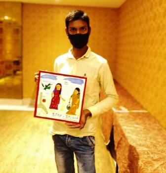 चित्रों से टीबी के प्रति अंधविश्वास दूर कर रहे पुरुषोत्तम