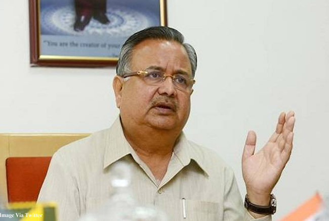 डॉ. रमन का कांग्रेस सरकार पर आरोप, 'जनता के पैसों से खिलाया जा रहा दारू-मुर्गा'