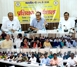 प्रशासन को जवाबदेही बनाना सूचना के अधिकार का मूल उद्देश्य : मुख्य सूचना आयुक्त राउत