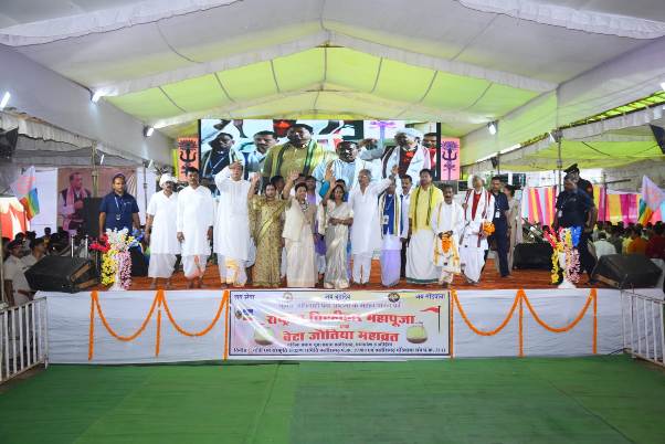 आदिवासी सभ्यता और संस्कृति प्रकृति से जुड़े है : राज्यपाल उइके