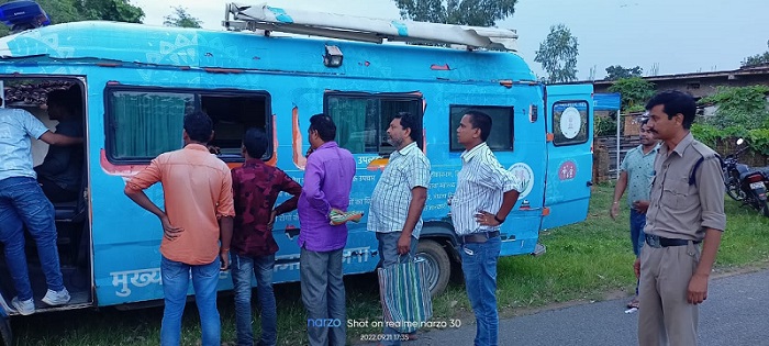 एसडीएम ने किया मुख्यमंत्री हाट बाजार क्लीनिक योजना का निरीक्षण