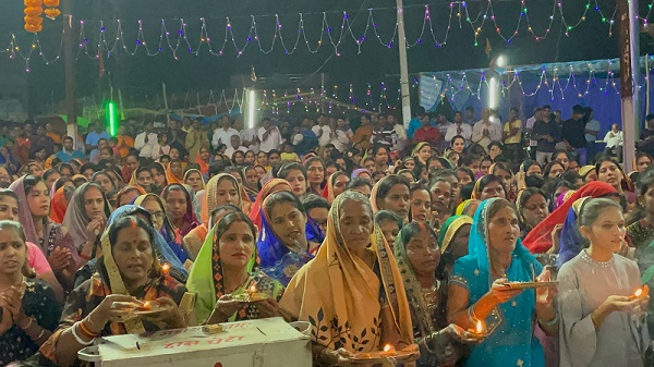 भंडारा, गरबा व जागरण में उमड़ रही भक्तों की भीड़...