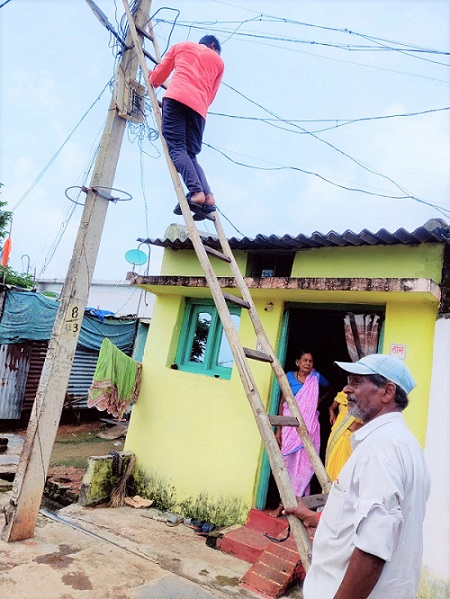 खैरागढ़ संभाग में एरियर्स वसूली के लिए चला अभियान : 670 बकायेदार उपभोक्ताओं से वसूले 61 लाख 60 हजार की बकाया राशि, 496 बकायादारों के काटे गये बिजली कनेक्शन