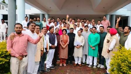 जिला कांग्रेस की बैठक मेंभारत जोड़ो पदयात्रा पर हुई चर्चा