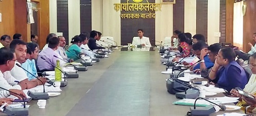 धान खरीदी के कार्य में लापरवाही बिल्कुल भी बर्दाश्त नहीं : कलेक्टर