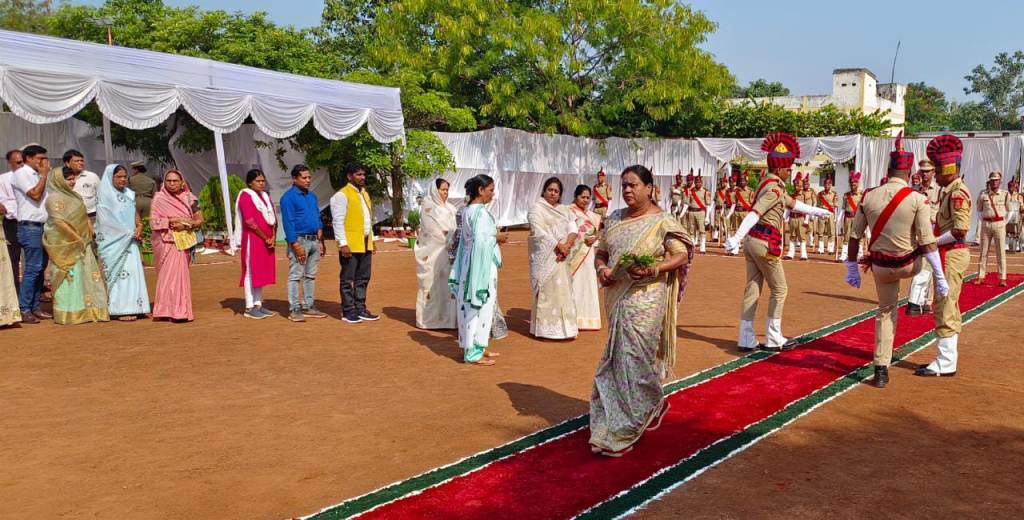 पुलिस स्मृति दिवस : 39 शहीद जवानों सहित देशभर के जांबाजों को कलेक्टर-एसपी व नागरिकों ने दी श्रद्धांजलि