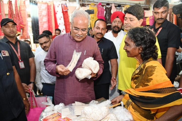 बाजार में है रौनक, मैंने भी अपने घर के लिए की दीपावली की खरीदी : भूपेश बघेल