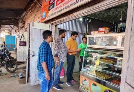 जिले में स्थित विभिन्न खाद्य प्रतिष्ठानों का किया औचक निरीक्षण