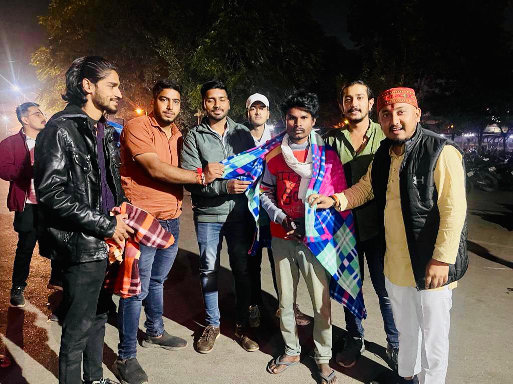 बढ़ती हुई ठंड को देखत हुए NSUI के द्वारा ज़रूरतमंदों को कंबल वितरण किया गया।