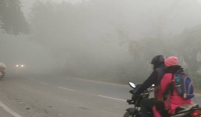 छत्तीसगढ़ में पड़ रही कड़ाके की ठंड, इस जिले में स्कूल खुलने के समय में हुआ परिवर्तन, पढ़िए जारी आदेश