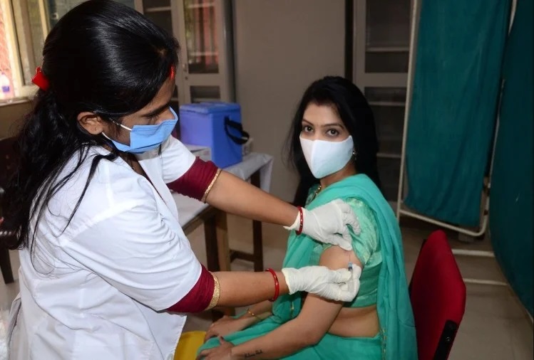 छत्तीसगढ़ में प्रिकॉशन डोज लेने वालों की संख्या 75 लाख पार...