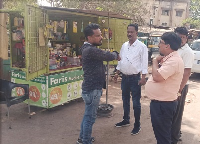 दुकान के बाहर सामान रखने वाले दुकानदारों और ठेला वालों को निगम ने दी अंतिम चेतावनी