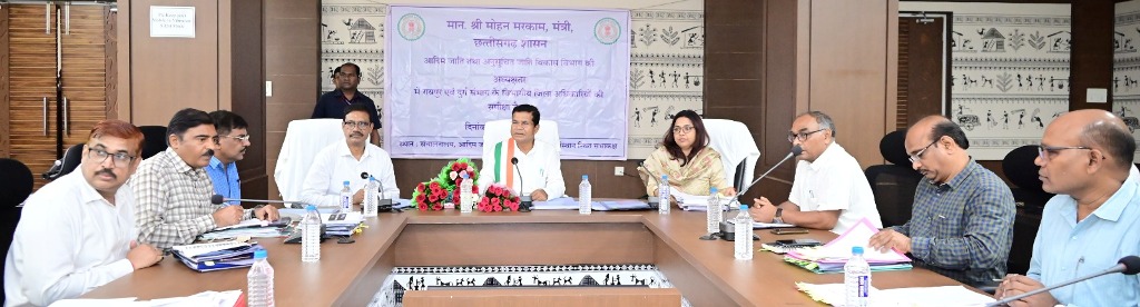 प्राथमिकता वाले कार्यों को समय-सीमा में पूरा करना विभाग की जिम्मेदारी: मोहन मरकाम