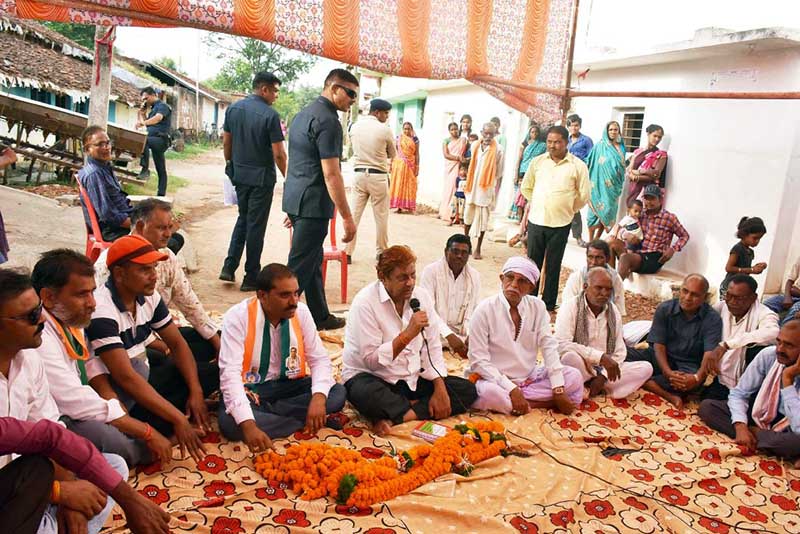 प्रदेश के सभी वर्गों के लिए बनाया गया राशन कार्ड : मंत्री अकबर