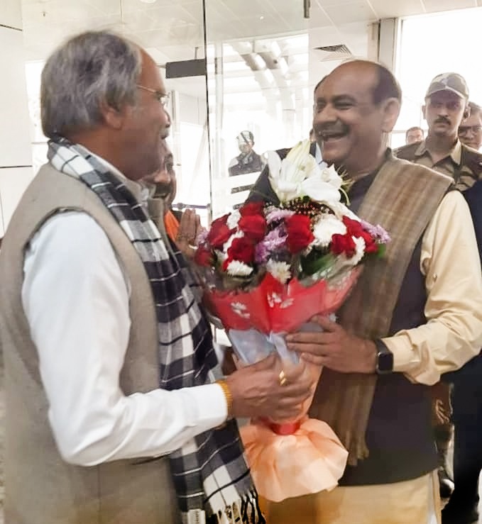 बृजमोहन ने किया ओम बिरला का स्वागत