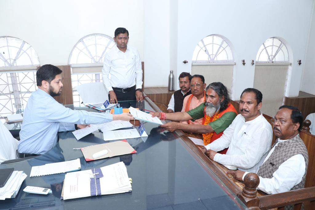 भोजराज नाग ने सीएम साय की उपस्थिति में भरा नामांकन