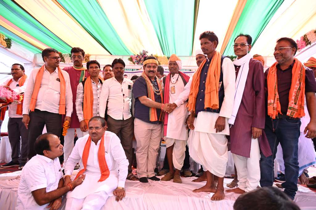  पीएम मोदी की प्रेरणा-मार्गदर्शन में ऐतिहासिक काम हो रहे हैं : विजय शर्मा