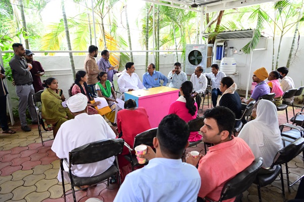 एफ एस एन एल के निजीकरण पर रोक लगाने विधायक ने कलेक्टर को लिखा पत्र