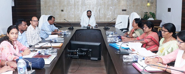 कलेक्टर ने प्रधानमंत्री मातृ वंदना एवं महतारी वंदन योजना के बेहतर क्रियान्वयन के दिए निर्देश