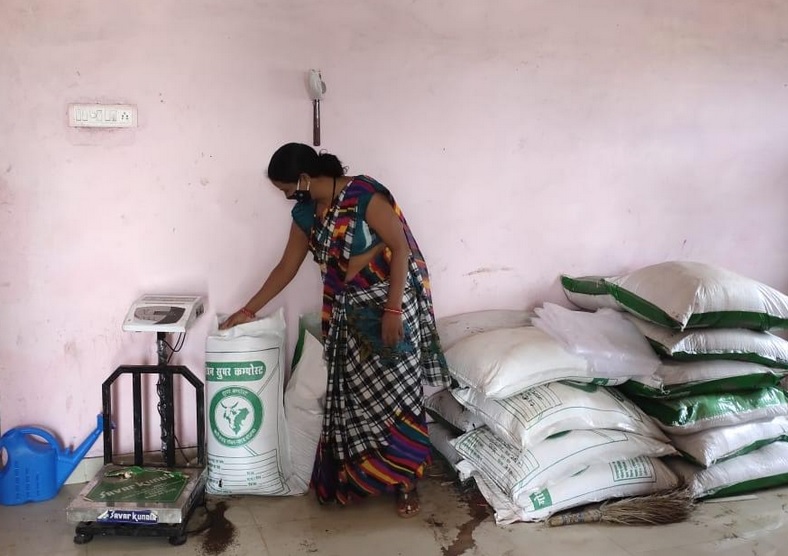 मुख्यमंत्री के निर्देश पर किसानों को सुगमता से मिल रहा है खाद-बीज