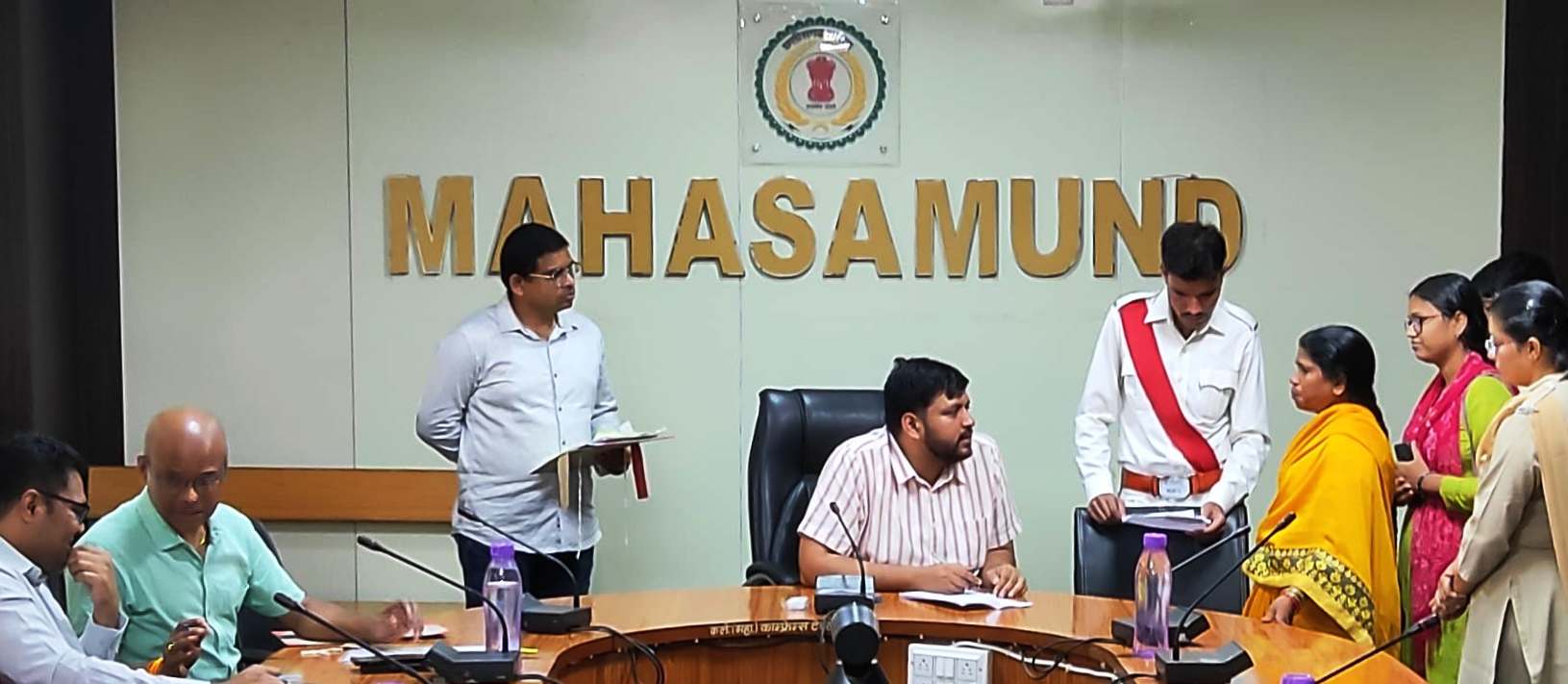 जनदर्शन में कलेक्टर ने सुनी आवेदकों की मांग व समस्याएं