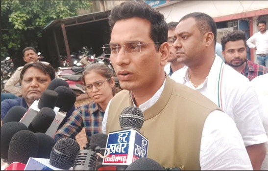 देवेन्द्र यादव ने एमएमएस कांड मामले में चार घंटा दिया थाना में बयान