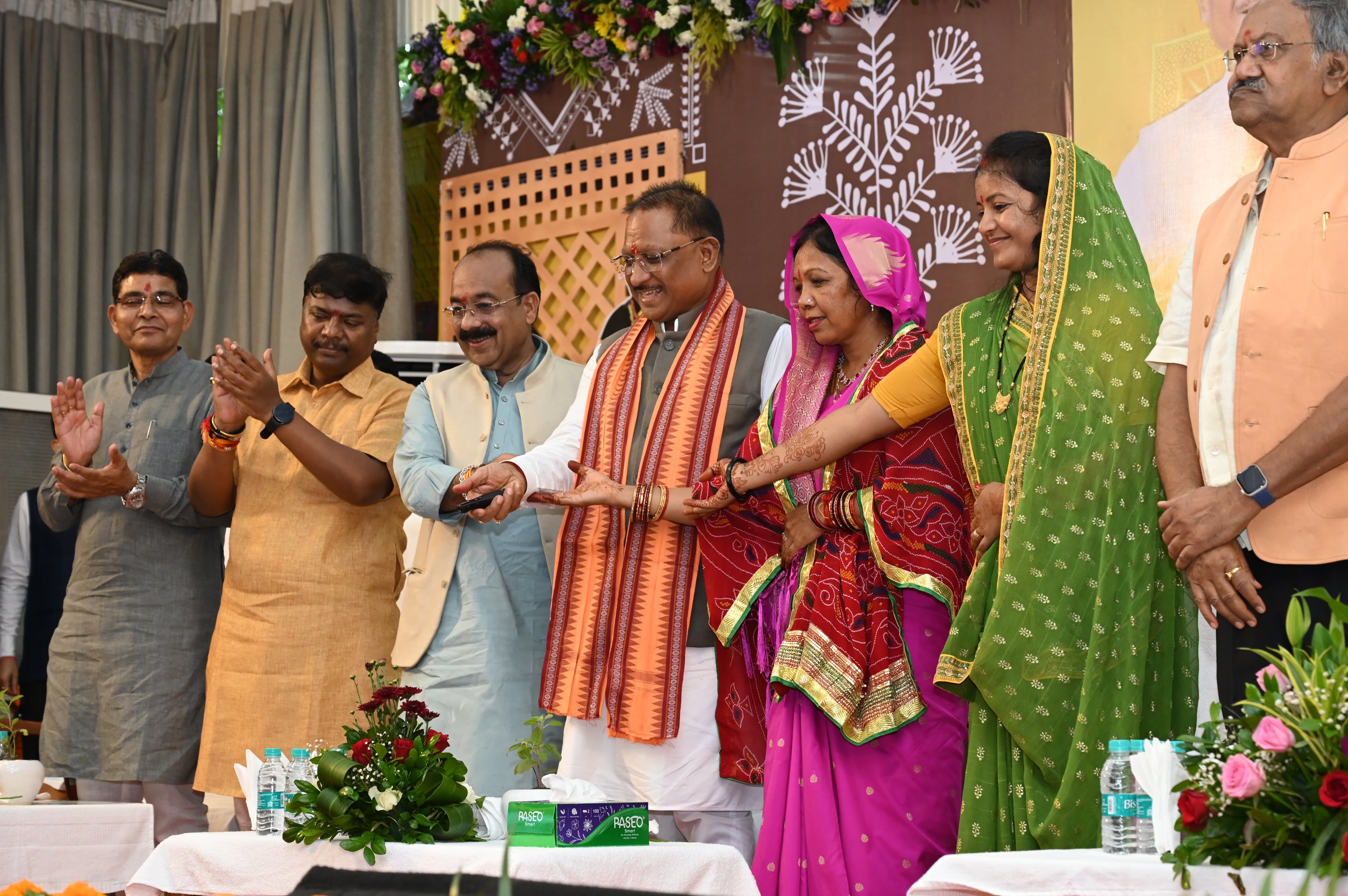 मुख्यमंत्री श्री विष्णु देव साय ने तीजा के अवसर पर दी बड़ी सौगात, 70 लाख महिलाओं को मिली महतारी वंदन योजना की सातवीं किस्त