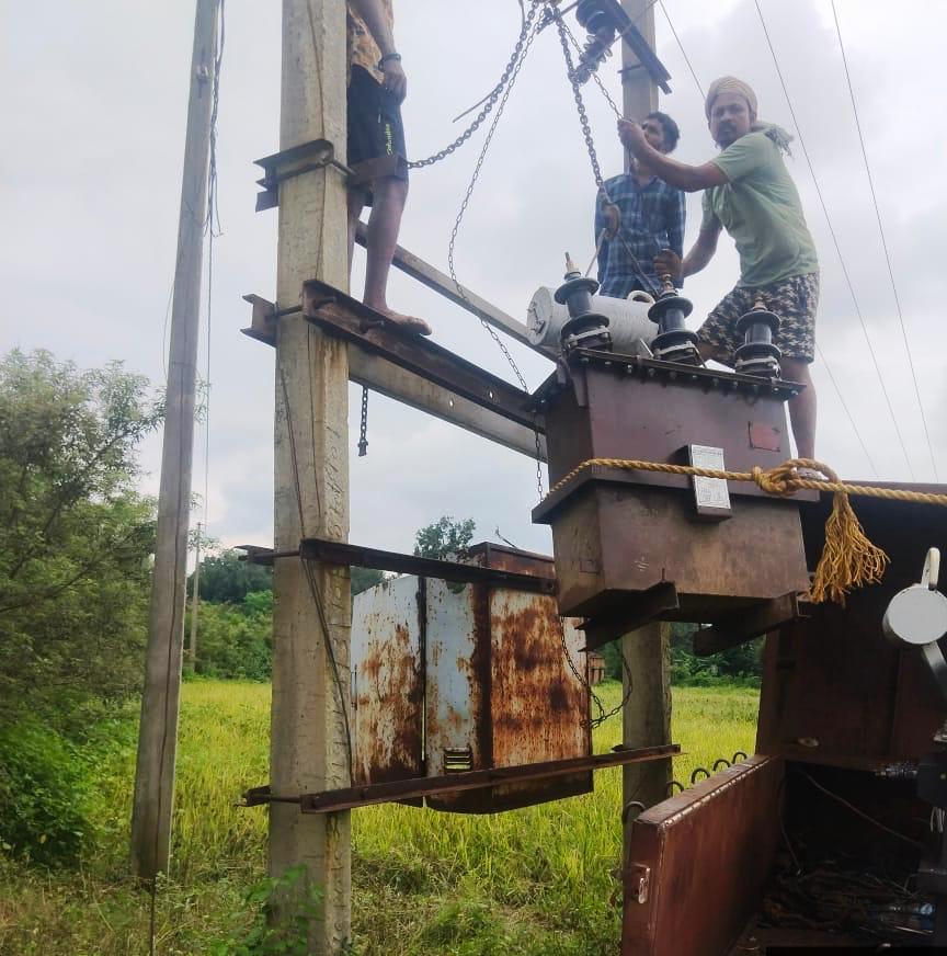 बिजली आपूर्ति पुनः बहाल होने पर ग्रामीणों को मिली राहत