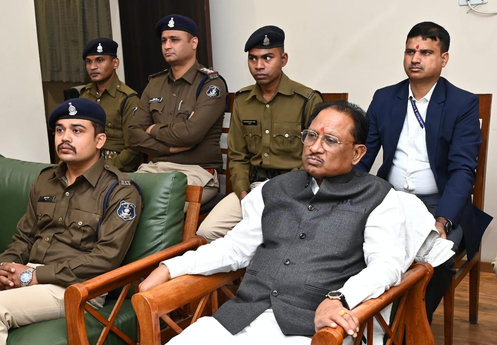  मुख्यमंत्री श्री विष्णु देव साय ने पुलिस जवानों के साथ सुनी मन की बात