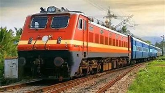 महाकुंभ के यात्रियों के लिए रेलवे ने दी सौगात, दुर्ग से टूंडला के बीच चार स्पेशल ट्रेनों की मिलेगी सुविधा