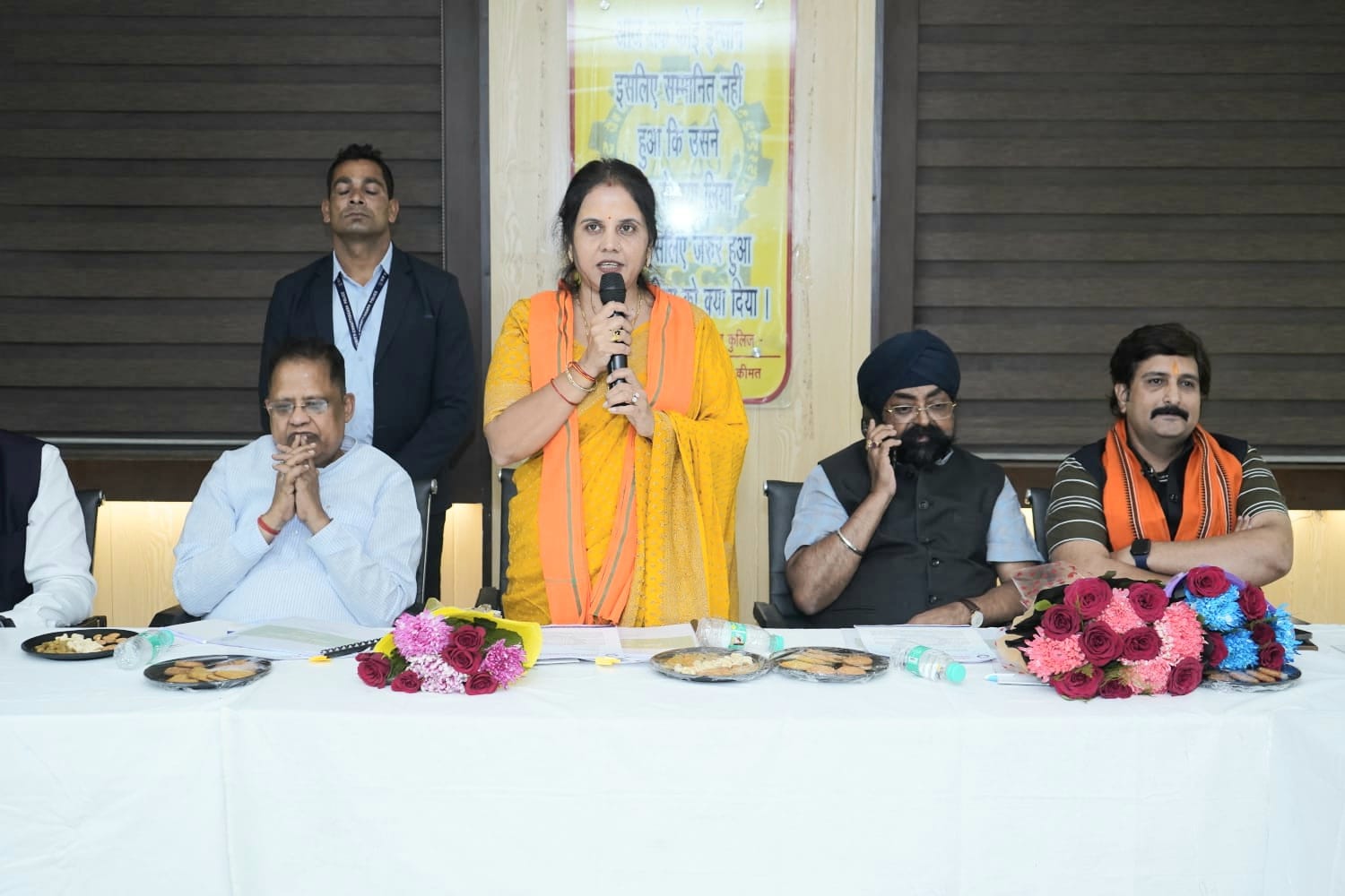 छोटे व्यापारी हो या बड़े सबकी समस्या का निदान करेंगे:मीनल चौबे