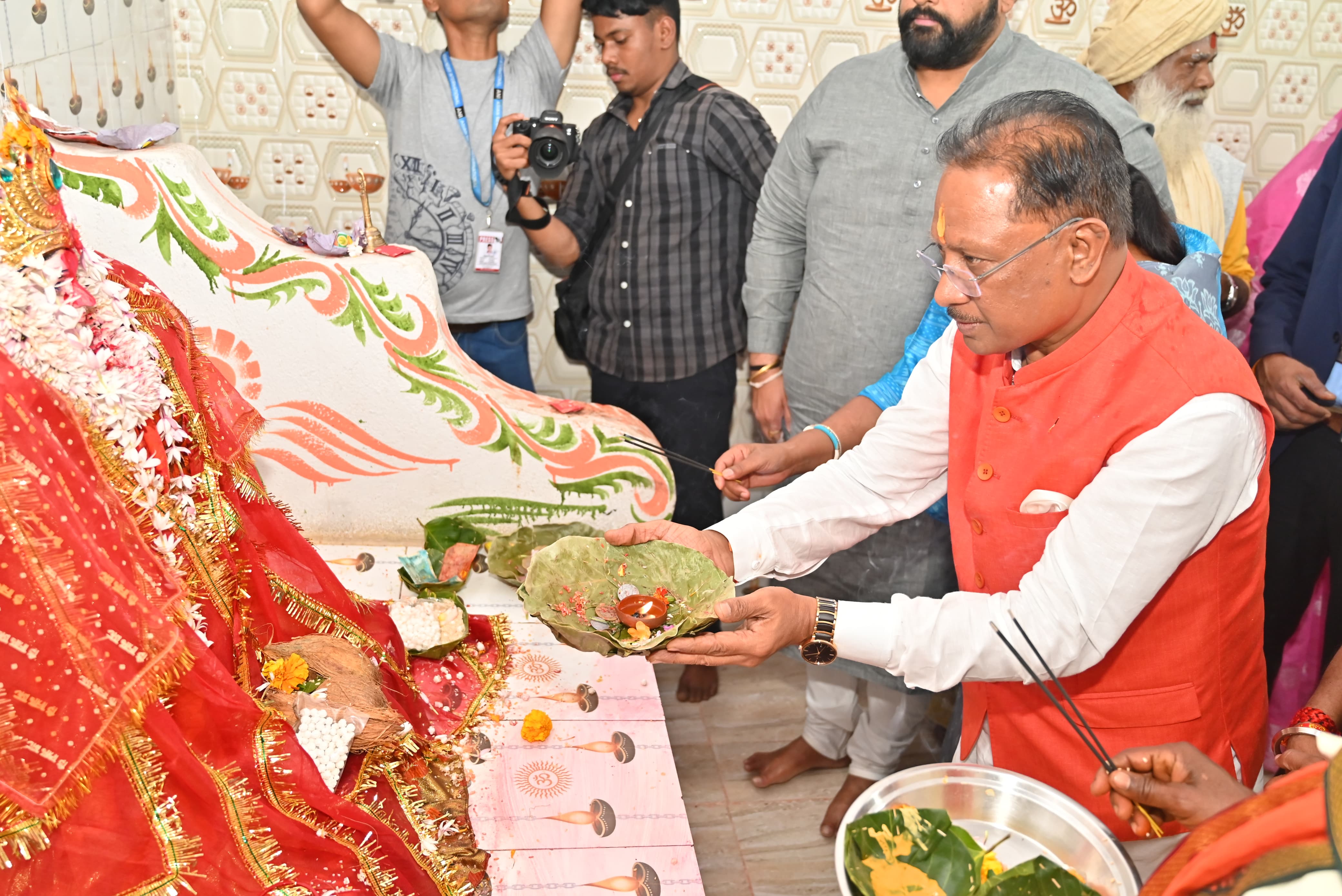 सरस्वती मंदिर में पूजा अर्चना कर प्रदेशवासियों की सुख-समृद्धि और खुशहाली की कामना की- मुख्यमंत्री विष्णु देव साय