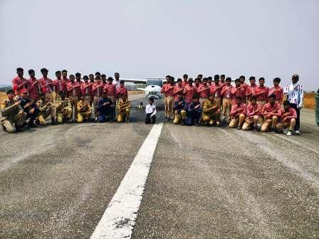 एयर स्कावाड्रम प्रशिक्षण एयरपोर्ट आगडीह में संकल्प के छात्र प्रत्यक्ष रूप से हुए रूबरू