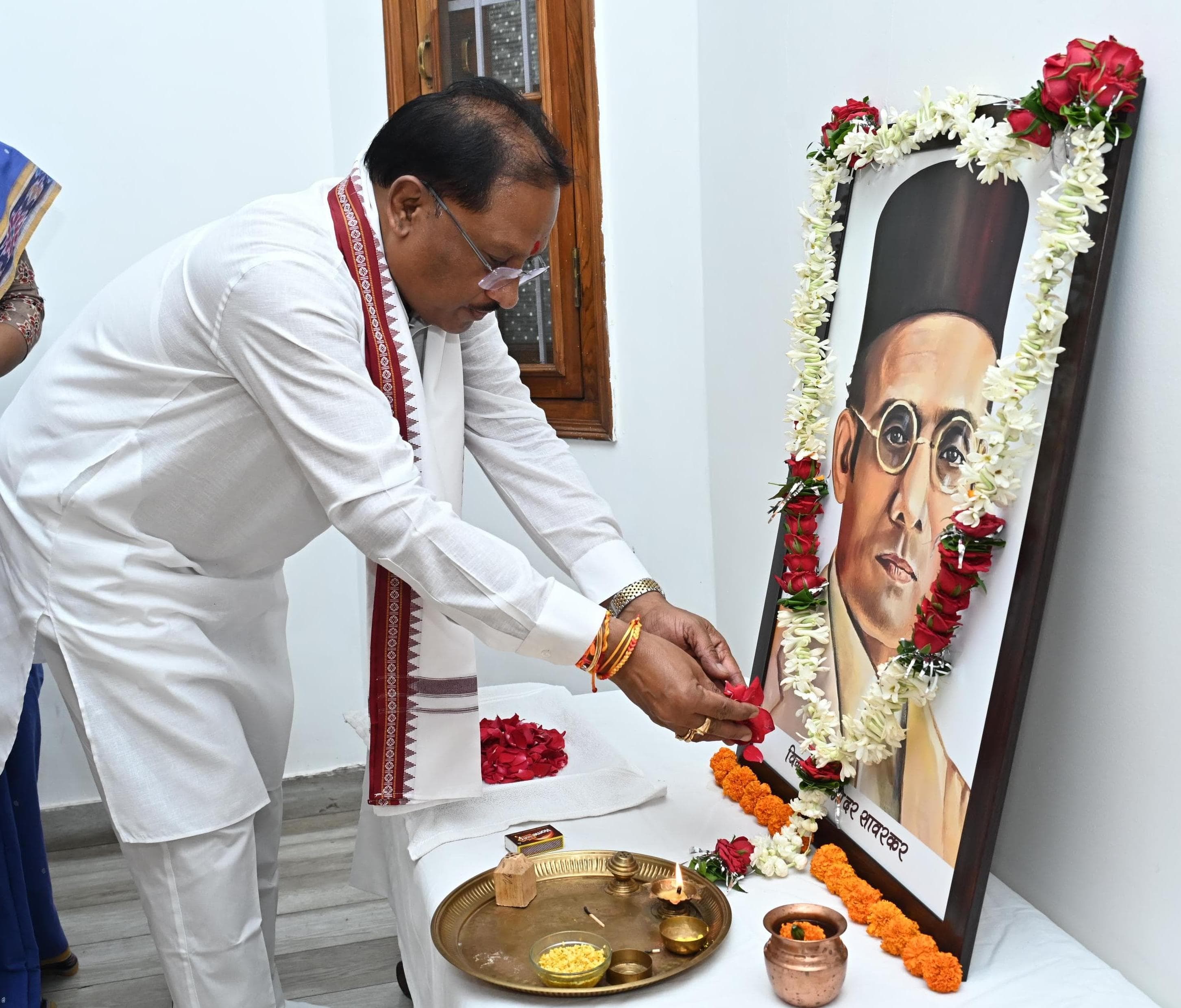 वीर सावरकर का जीवन राष्ट्रभक्ति, आत्मबलिदान और वैचारिक दृढ़ता का प्रतीक है - मुख्यमंत्री श्री साय