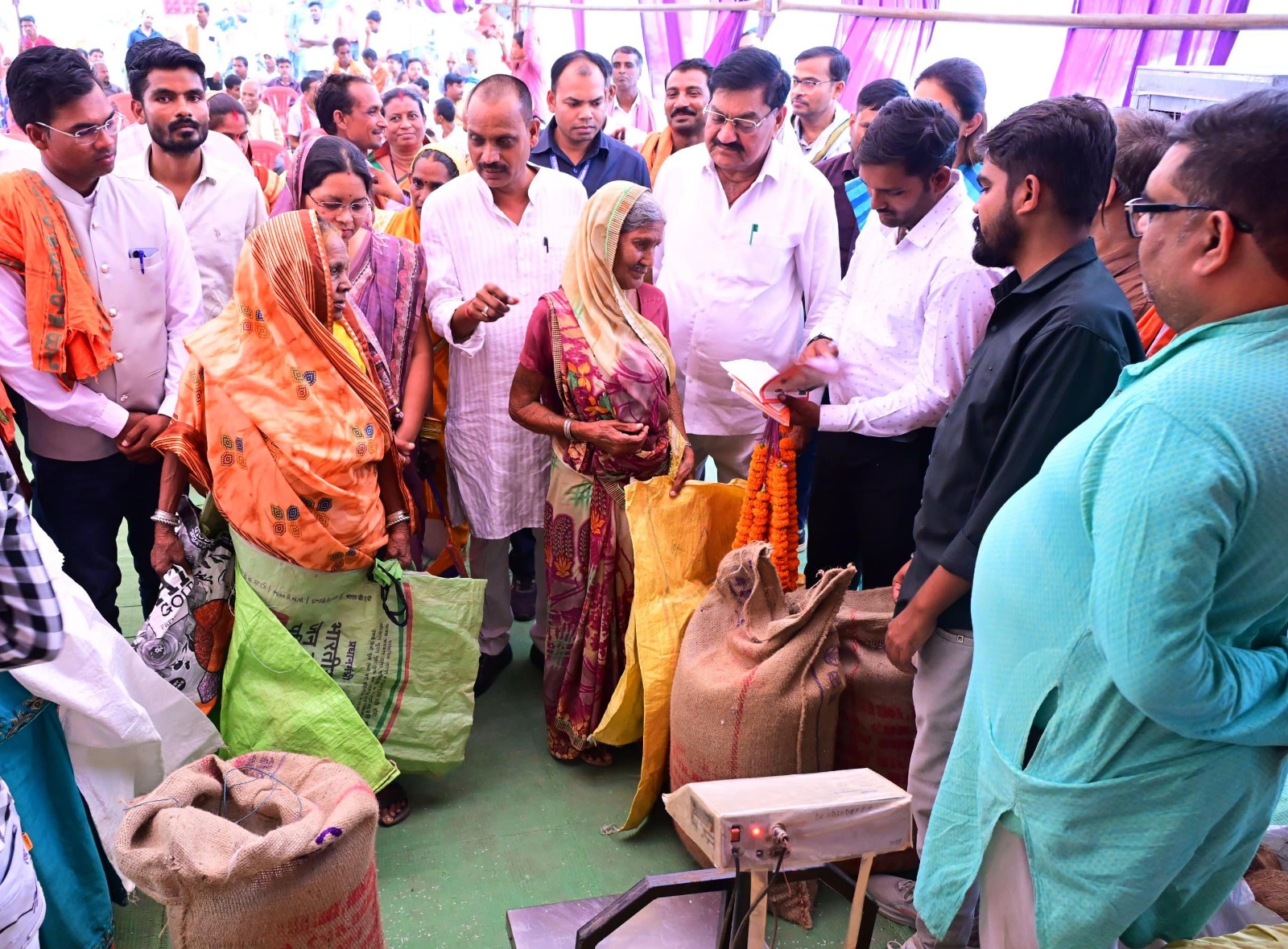  कोई भी नागरिक भूखा न सोए, यह सरकार का संकल्प &ndash; दयालदास बघेल