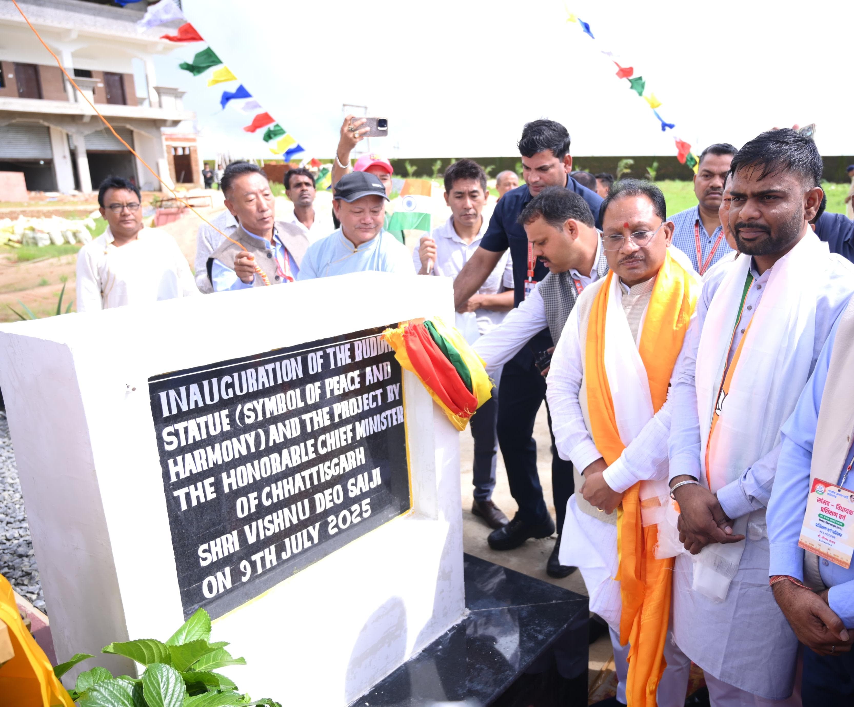 बुद्ध प्रतिमा की स्थापना से मैनपाट बनेगा शांति और समावेशी संस्कृति की नई पहचान : मुख्यमंत्री