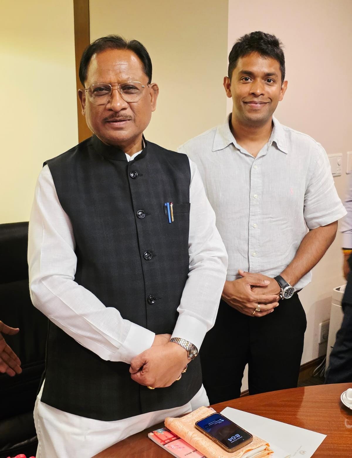 बस्तर के होनहार अविनाश तिवारी से टोक्यो में मिले मुख्यमंत्री श्री विष्णुदेव साय : छत्तीसगढ़ में उद्योग स्थापना को लेकर हुई सकारात्मक चर्चा