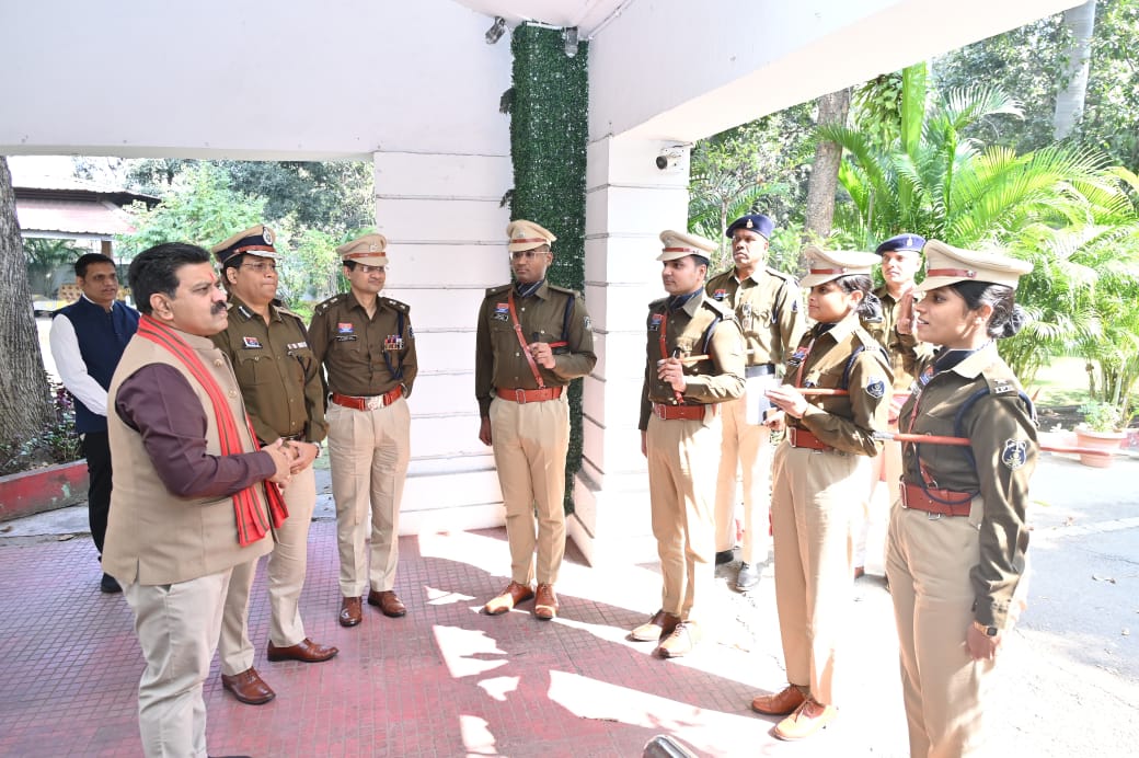 प्रशिक्षु आईपीएस अधिकारियों ने उप मुख्यमंत्री श्री विजय शर्मा से की सौजन्य भेंट