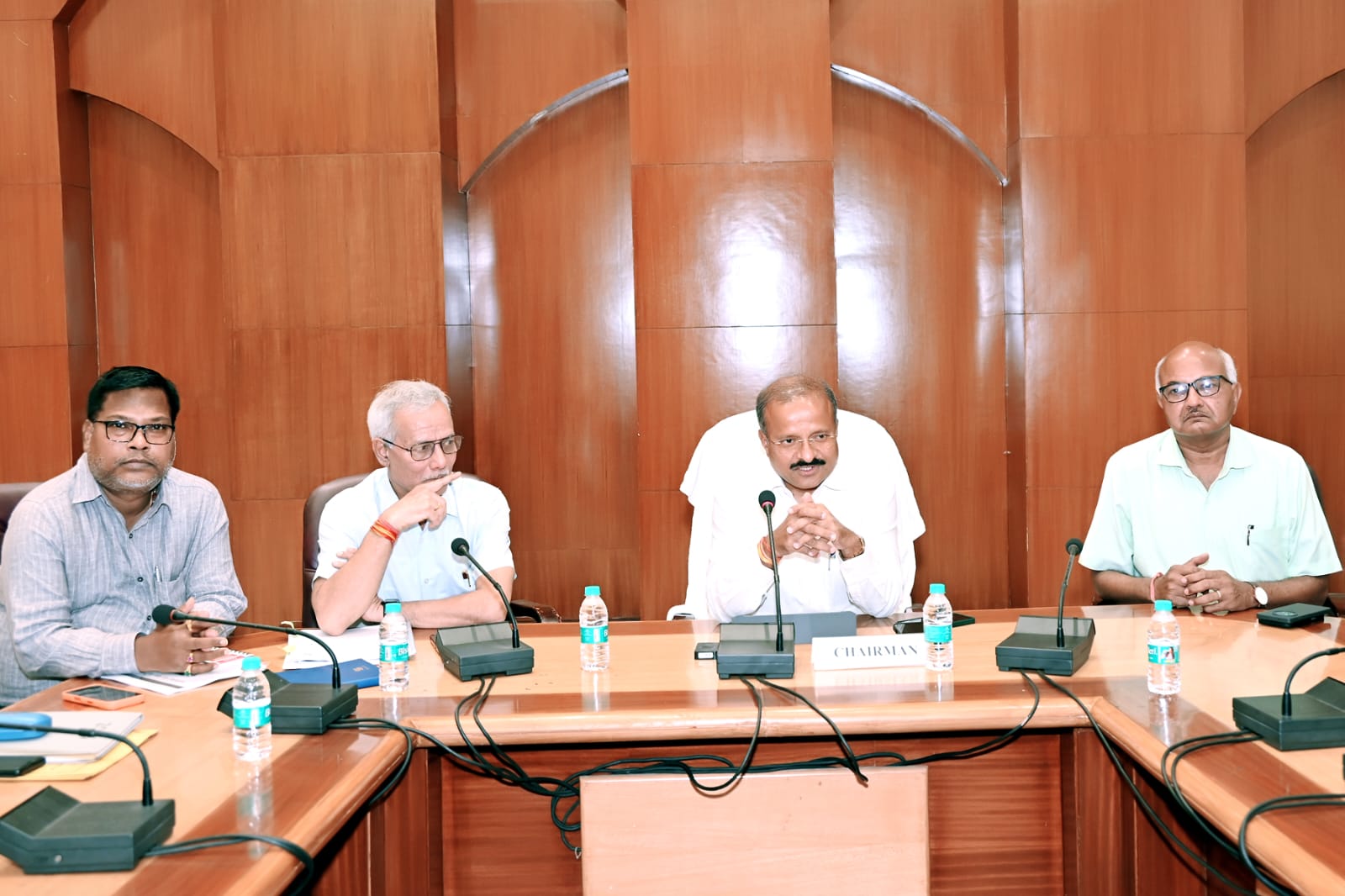 बिजली सप्लाई को बेहतर बनाने नई तकनीकों का करें उपयोग-अधिकारी से लाइनमेन तक हों एआई तकनीक से लैस