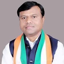 कथित सुशासन की पोल खुल रही तो अधिकारियों को धमकाया जा रहा - दीपक बैज