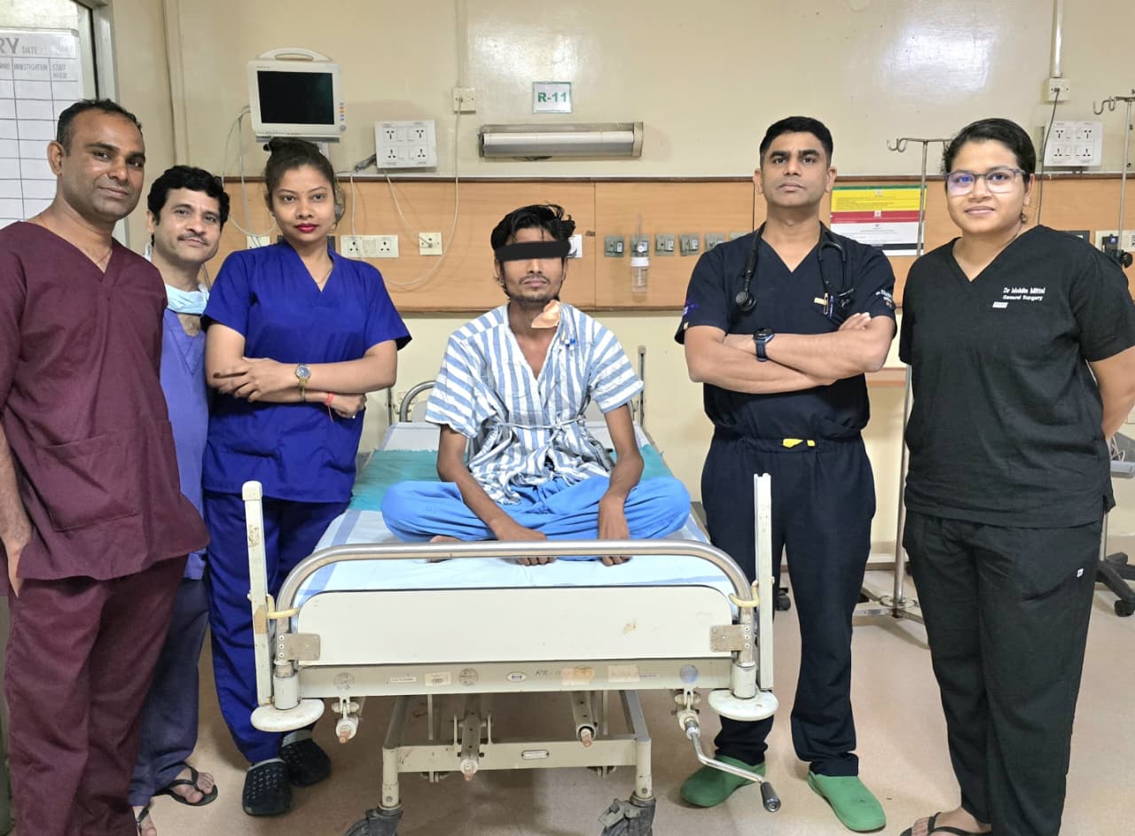 10 साल से खाँसी में खून की समस्या झेल रहे युवक को अम्बेडकर अस्पताल में मिली नई जिंदगी