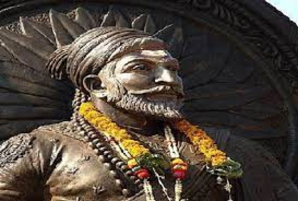शिवाजी राज्याभिषेक उत्सव पर मराठा समाज ने निकाली बाइक रैली