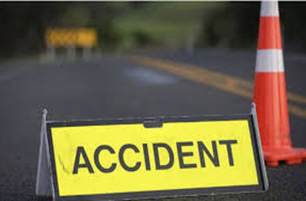 ब्रेकिंग : सड़क हादसे में 3 युवकों की मौत, चालक वाहन सहित फरार