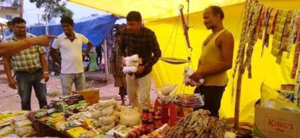 जिले में प्लास्टिक कैरी बैग एव एसयूपी उपयोग पर रोक लगाने कार्रवाई की जा रही