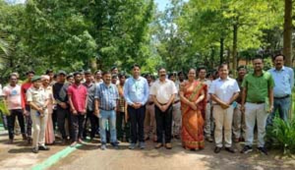 वन विज्ञान केंद्र में कृषि वानिकी, बीज प्रौद्योगिकी और जैव उर्वरक का दिया गया प्रशिक्षण