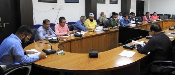 शासन की योजनाओं के क्रियान्वयन में तेजी से कार्य करें : निलेशकुमार क्षीरसागर